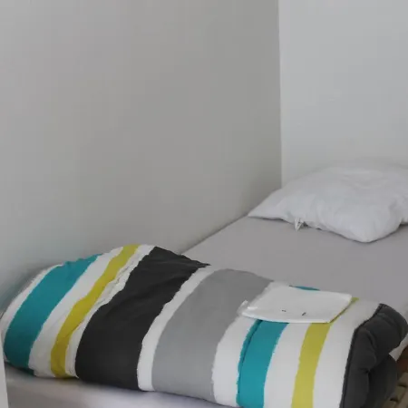 Apartament La Roche-posay, 3 Pieces, 4 Personnes - Fr-1-541-80 *